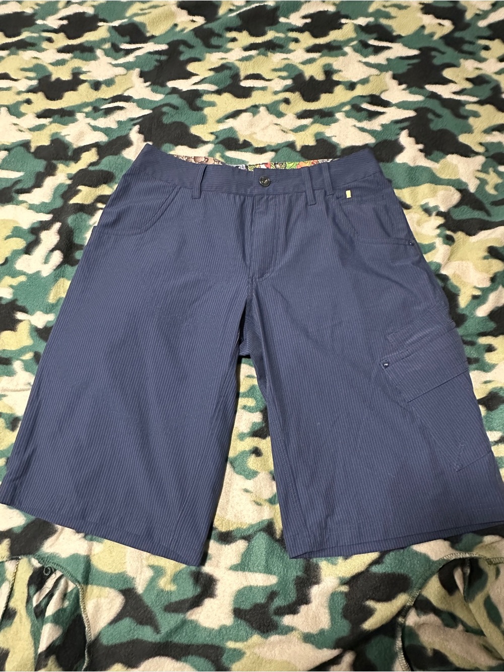 LULULEMON Men's Navy Blue Casual Cargo Shorts